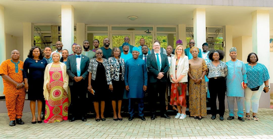 Wp header logo 1055.png